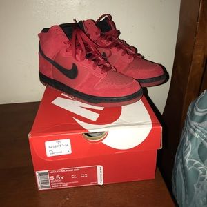 Nike Dunk High (GS) size 5.5